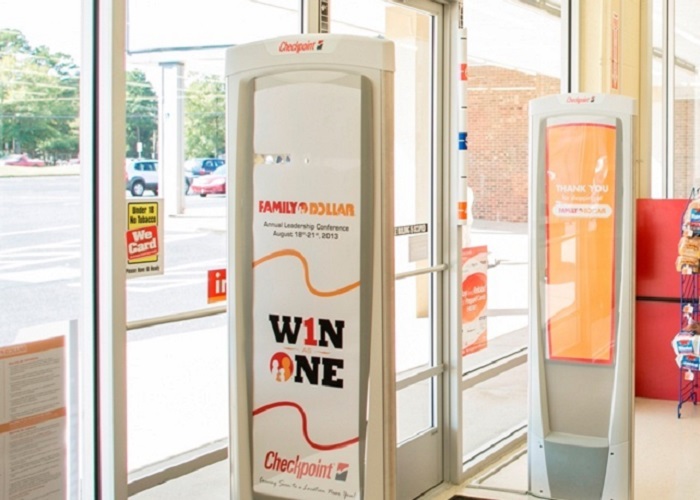 Cong-tu-an-ninh-lam-cho-quan-ly-cua-hang-tro-nen-de-dang